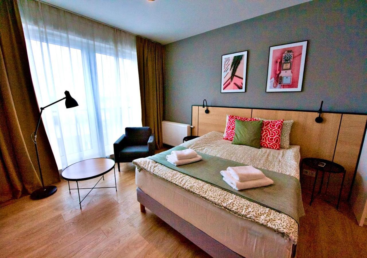 Bk Aparthotel Praga - National Stadium - Comfortable Apartment For 4 People Varsovia Exterior foto