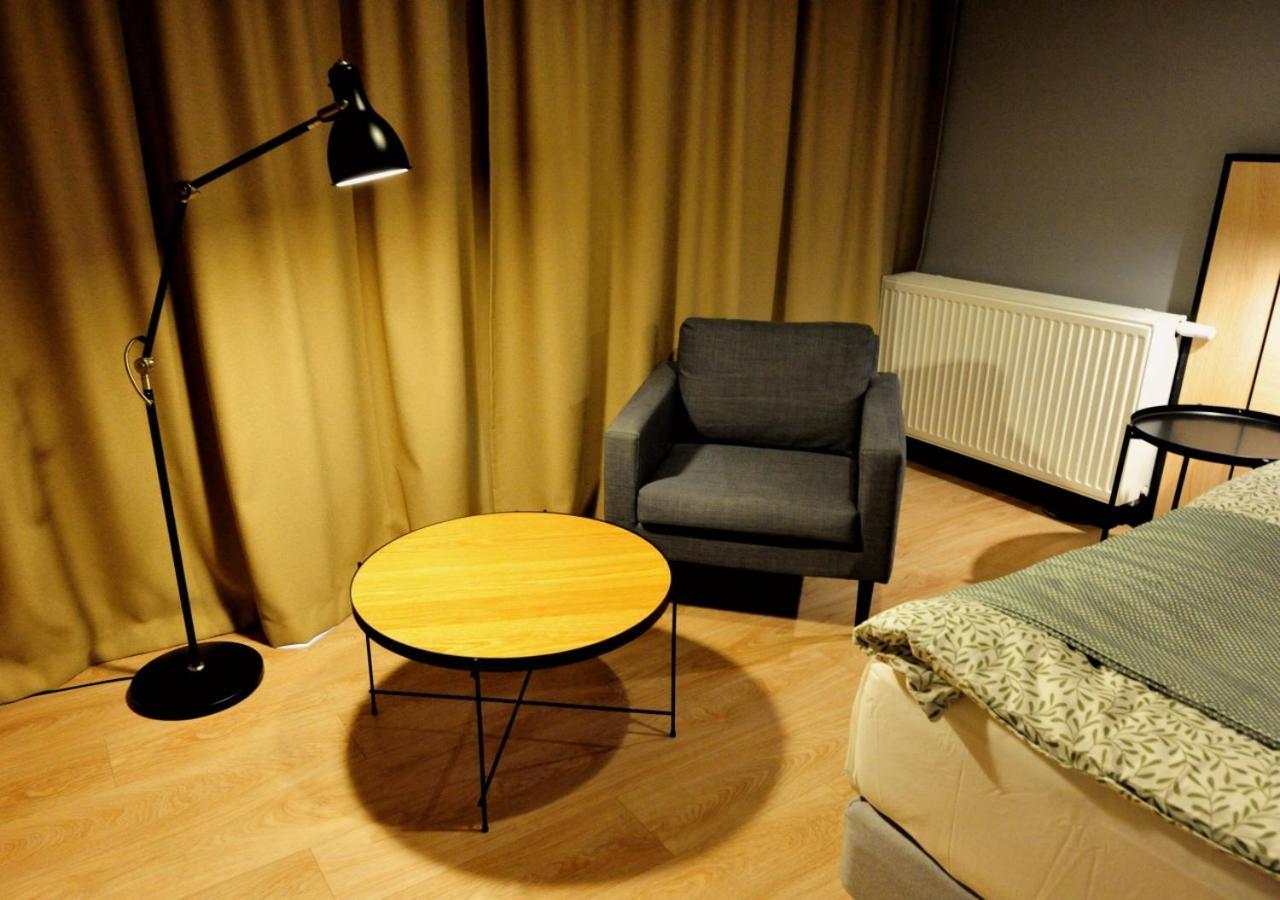 Bk Aparthotel Praga - National Stadium - Comfortable Apartment For 4 People Varsovia Exterior foto